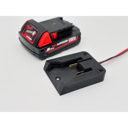 Milwaukee M18 akkumulátorhoz adapter